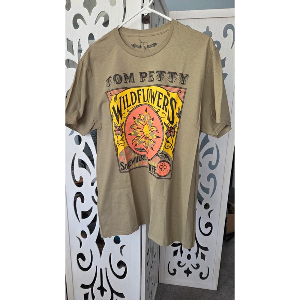 Tom Petty Wildflowers Band Tee Large Beige Rock  Boho Classic Graphic Shirt NWOT